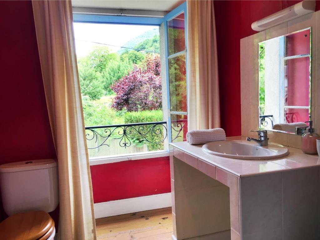مبيت وإفطار Montauban-de-Luchon Papilio المظهر الخارجي الصورة